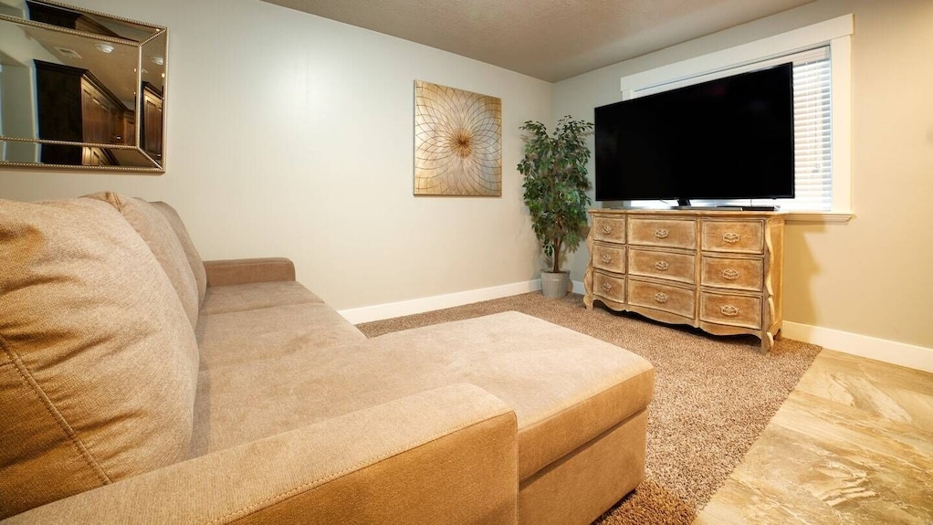 30% Off Special! Skiers Dream, Newly Built, Bbq, Patio, Views, Dedicated Hot Tub - Ogden, UT