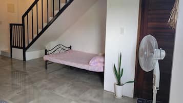 2 bedrooms, WiFi, bed sheets, wheelchair access