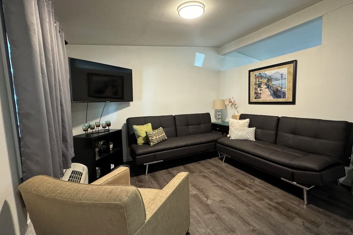 Deluxe Studio Suite | Premium bedding, pillow-top beds, individually decorated