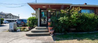 Golden Kent Motel