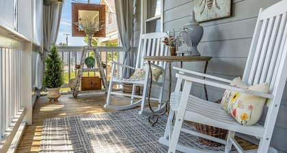 St. Elmo Bliss Bungalow - 2BR