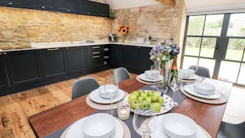 Cottage | Interior