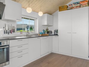 Køleskab, mikrobølgeovn, ovn, opvaskemaskine