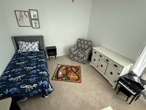 3 bedrooms, WiFi, bed sheets
