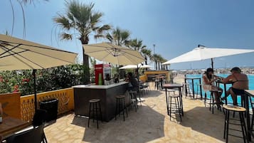 Chalet, 1 Bedroom, Smoking, Balcony | Lounge