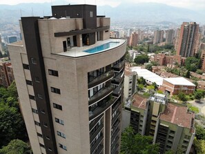 Exterior - 12th Floor 2BR Apt with City View & rooftop Pool (Medellín)