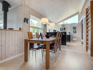 Dining - "Herta" - 700m from the sea by Interhome (Hals)