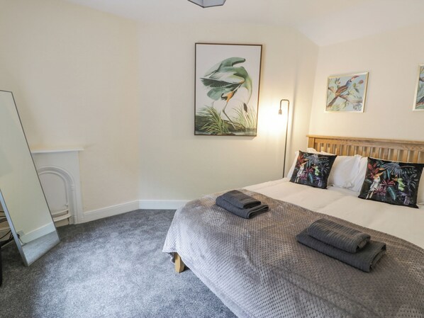 2 bedrooms, individually decorated, individually furnished, free WiFi