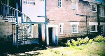 Westlands 𝐋𝐮𝐱𝐮𝐫𝐲 2bd Condo near Sarit & Westgate