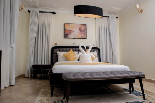Lux Suites Blueberry Diamond Villa Eldoret