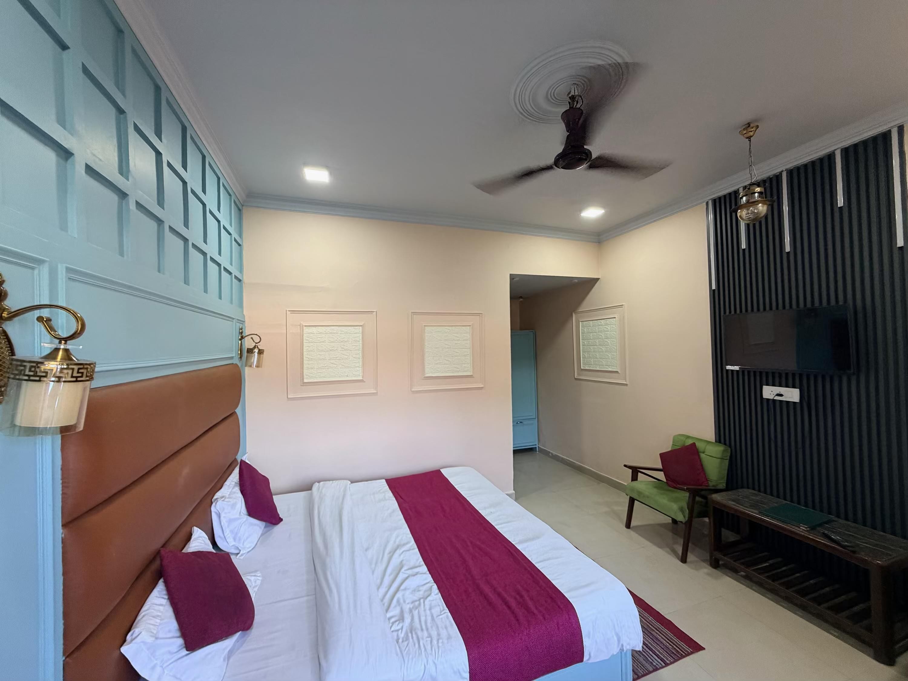 Deluxe Room | Free WiFi, bed sheets