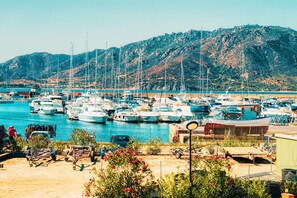 Marina
