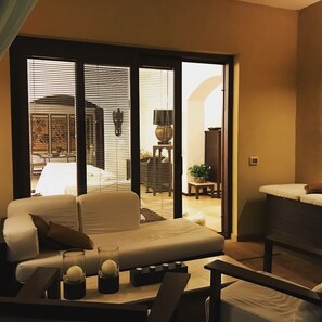 House, 3 Bedrooms, Smoking, Patio | Property entrance