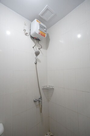 Ducha, toallas, jabón, shampoo
