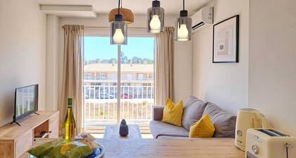 Bright AND Sunny Flat Close TO THE SEA Luxury Design