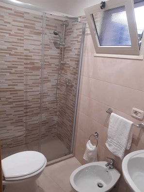 Maison, 1 chambre, vue ville | Salle de bain