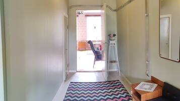 House, 3 Bedrooms, Smoking, Terrace | Hallway