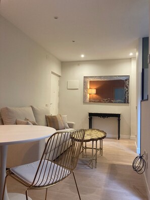 Interior - Apartamento en el Corazón de Chamberí (Madrid)