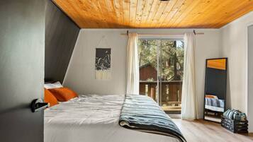 2 sovrum, skrivbord, gratis wi-fi och sängkläder