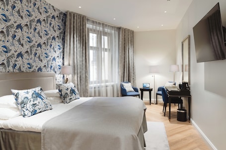 Premium Double Room | In-room safe, individually decorated, individually furnished, desk