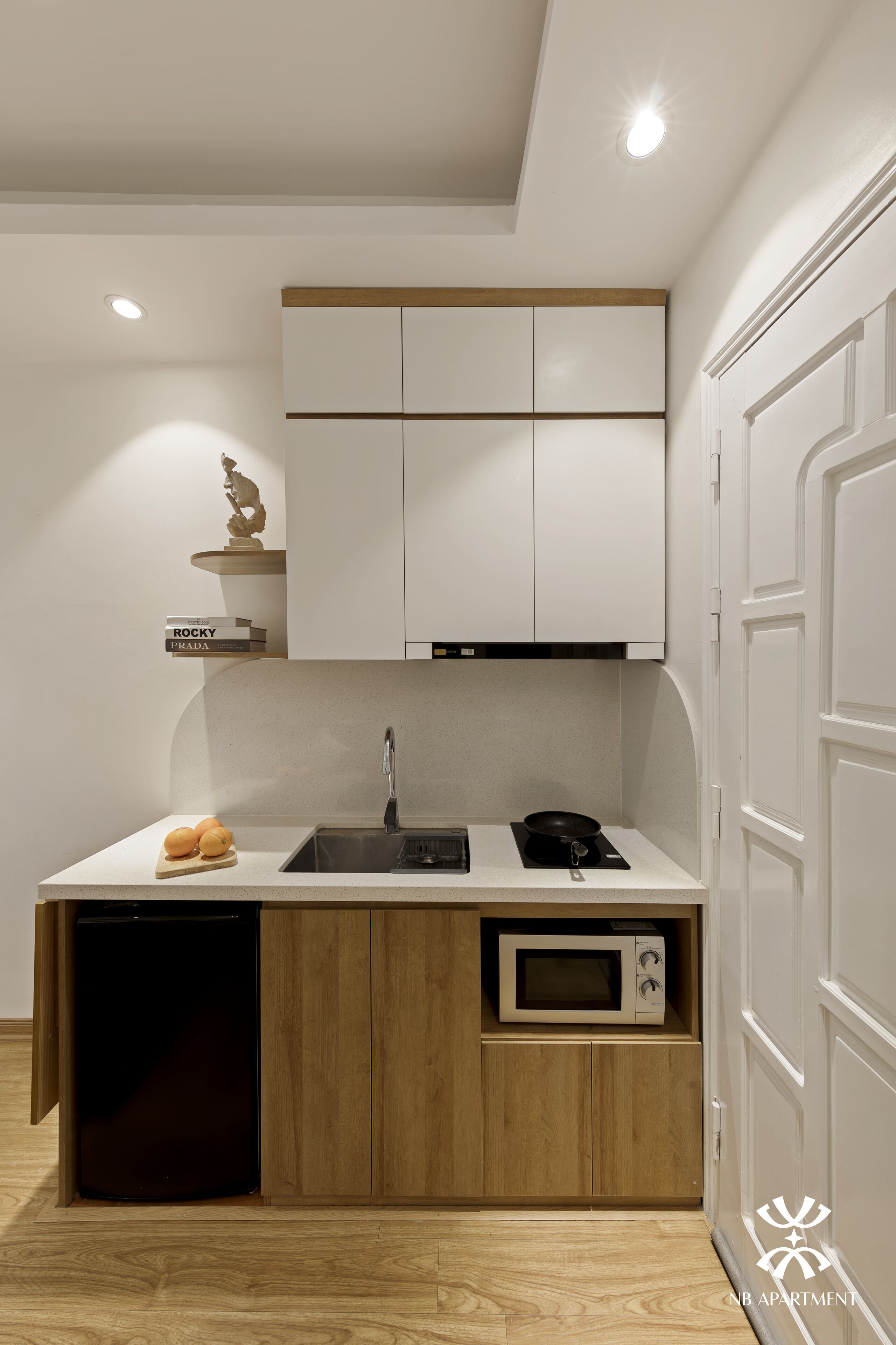 Premium Studio Suite | Private kitchen | Fridge, microwave, stovetop, electric kettle