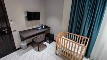 Deluxe Double or Twin Room | Minibar