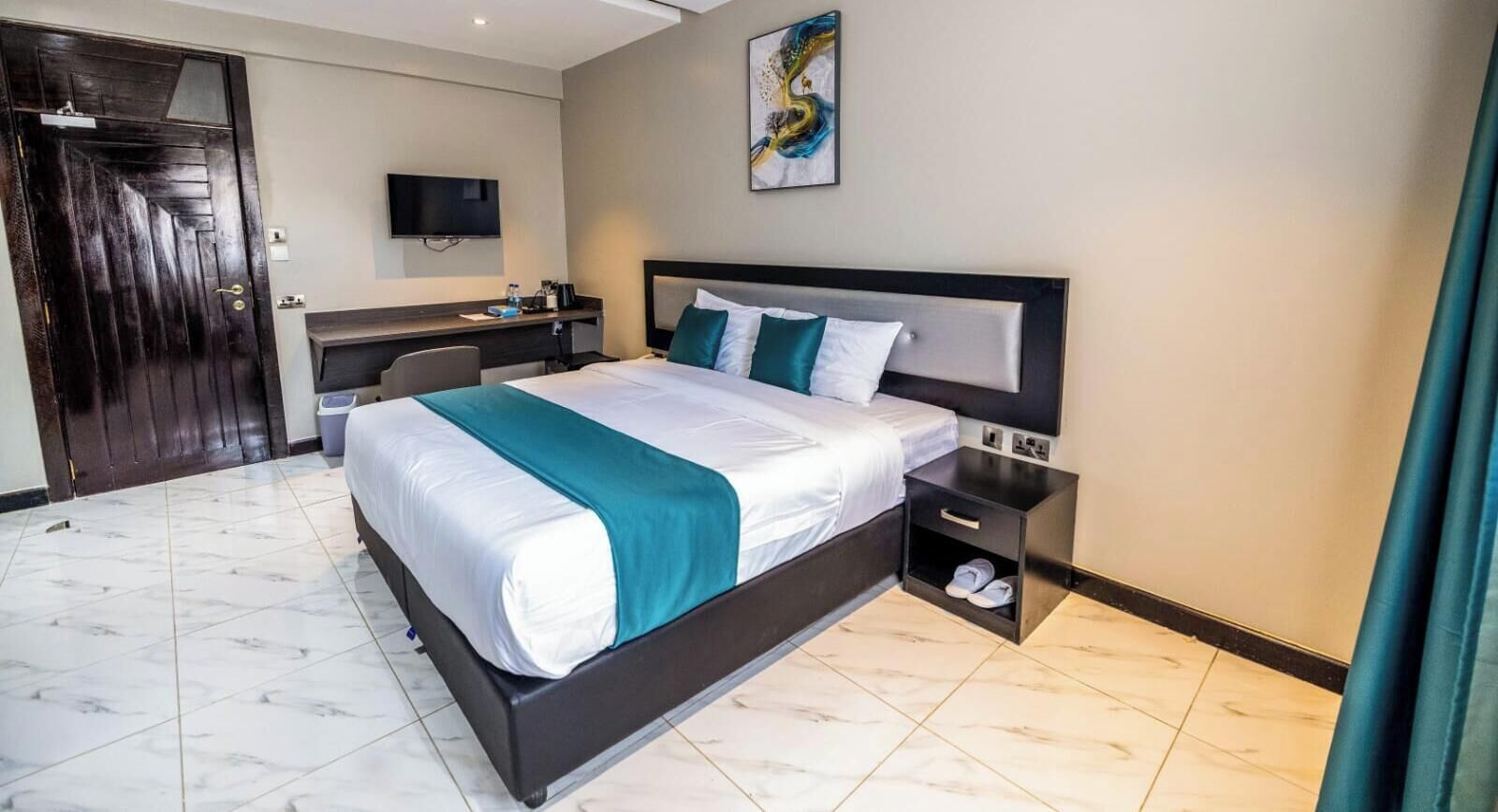 Coffres-forts dans les chambres, chambres insonorisées, Wi-Fi gratuit