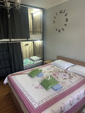 經濟雙人房 | 埃及棉床單、高級寢具、羽絨被、Select Comfort 床墊