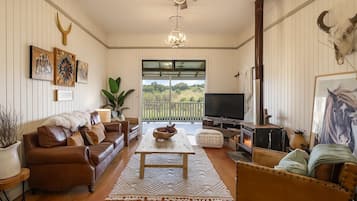 TV, fireplace, books, offices