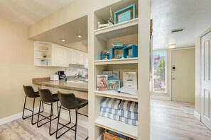 Apartment | 2 bedrooms - Anna Maria Island Runaway Tropical Dream (Bradenton Beach)