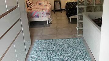 1 chambre, coffres-forts dans les chambres, bureau