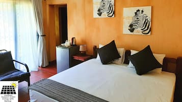 Executive Double or Twin Room | Meja, seterika/papan seterika, Wi-fi percuma, cadar katil