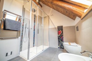 Shower, hair dryer, bidet, towels - Antichi Orti Del Sole (Agerola)
