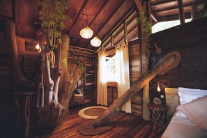 Premier Tree House