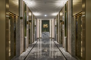 Elevator - GRAND HILAI TAIPEI (Taipei)