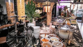 Daily buffet breakfast (ILS 100 per person)