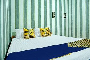 Doppelzimmer | Schreibtisch, laptopgeeigneter Arbeitsplatz, kostenloses WLAN