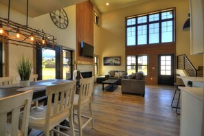 TV, fireplace