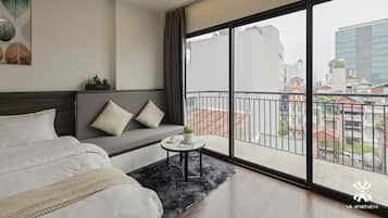 Panoramic Studio Suite | Balcony