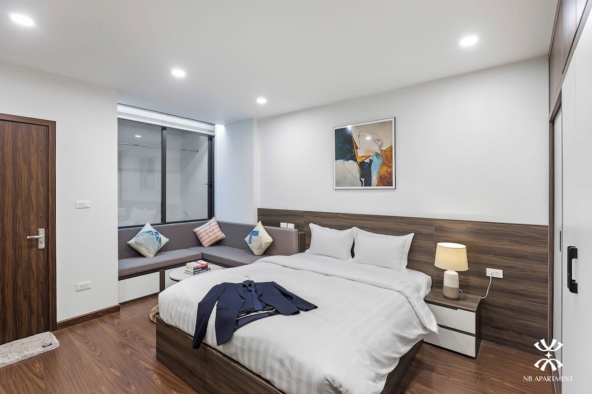Deluxe Double Room | Premium bedding, individually furnished, desk, laptop workspace