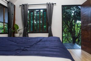 Rom – standard, 1 kingsize-seng | 1 soverom, skrivebord og wi-fi (inkludert)