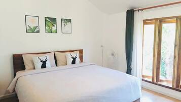 Standard Room, 1 King Bed, Terrace | 1 bedroom, desk, free WiFi