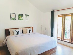 Standard Room, 1 King Bed, Terrace | 1 bedroom, desk, free WiFi - Jungle guest house (Pangmapha)