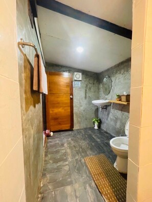 Bathroom - Jungle guest house (Pangmapha)