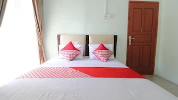 Standard Double Room | Laptop workspace, free WiFi, bed sheets