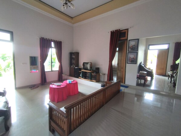 Lobby - Hotel O Excellent Kost (Jambi)