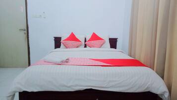 Chambre Double Standard | Espace de travail pour ordinateur portable, Wi-Fi gratuit, draps fournis