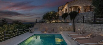 4 bedroom awesome home in Rab