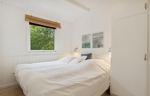 3 chambres, fer et planche à repasser, lit parapluie, Wi-Fi gratuit