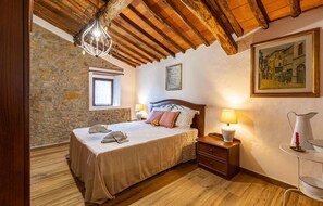 3 Schlafzimmer, Bügeleisen/Bügelbrett, Reisekinderbett, kostenloses WLAN